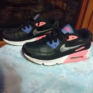 Lil girls, size 1 Nike's
